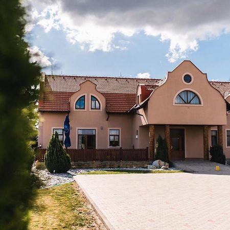 Motel Ard Sarovce Luaran gambar