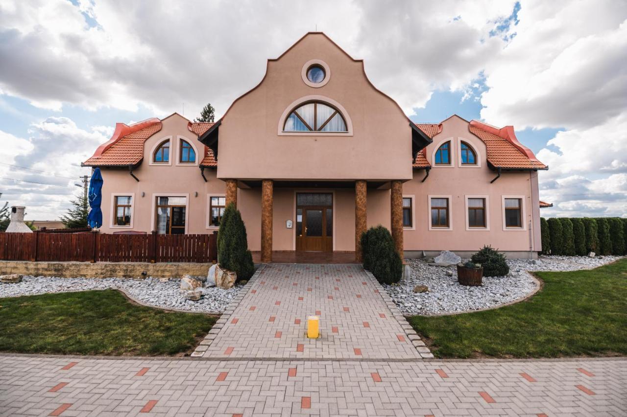 Motel Ard Sarovce Luaran gambar