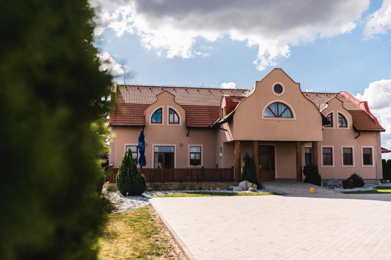 Motel Ard Sarovce Luaran gambar